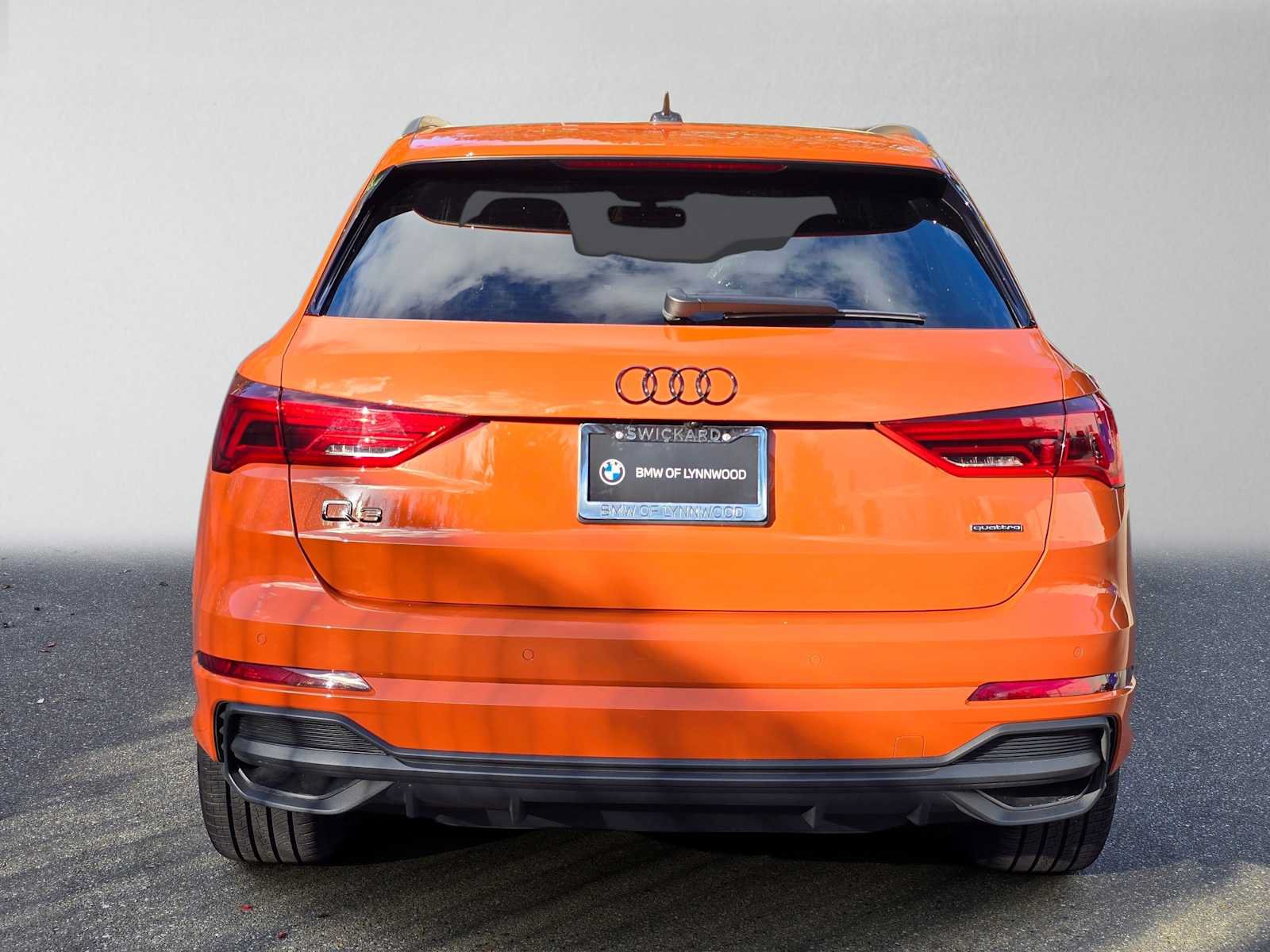 Used 2024 Audi Q3 2.0T Premium Plus w/ Premium Plus Package AWD/4WD image 4