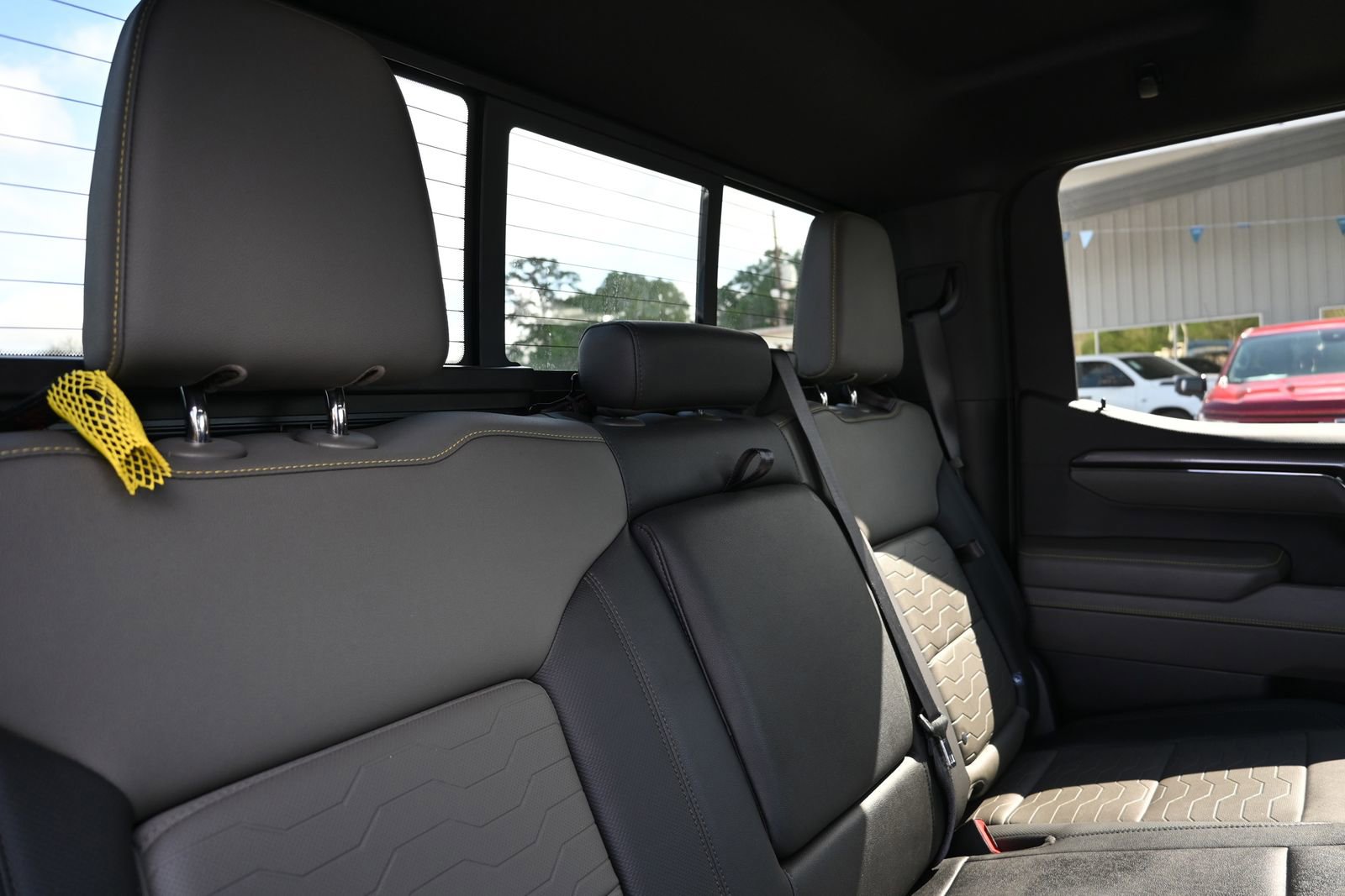 Used 2024 Chevrolet Silverado 1500 ZR2 w/ Technology Package AWD/4WD image 29
