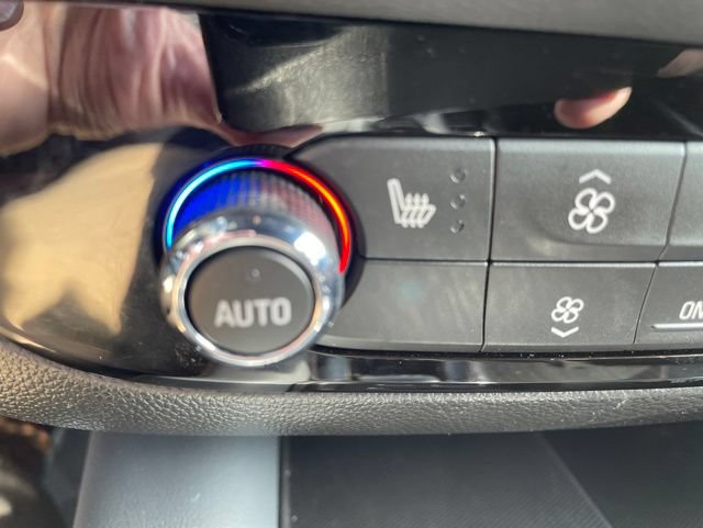 Used 2023 Buick Enclave Essence FWD image 21