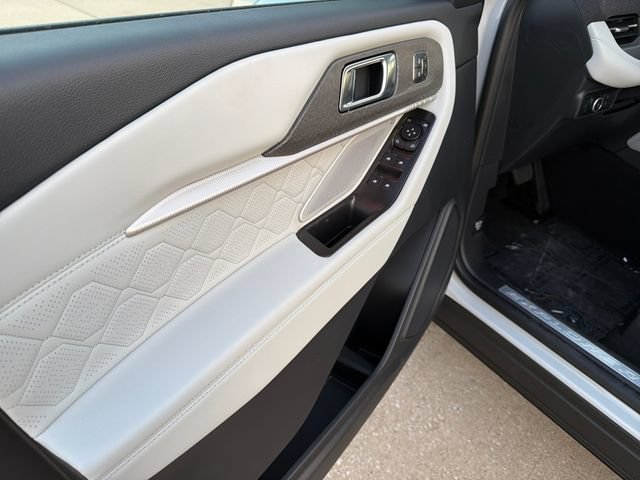 New 2027 Ford Explorer Platinum AWD/4WD image 16