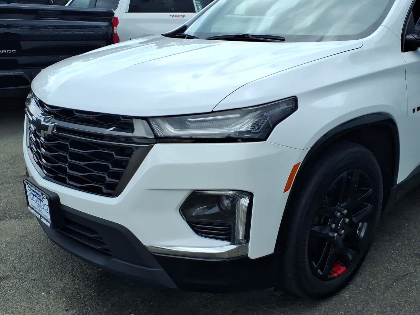 Certified 2023 Chevrolet Traverse Premier w/ Redline Edition AWD/4WD image 7