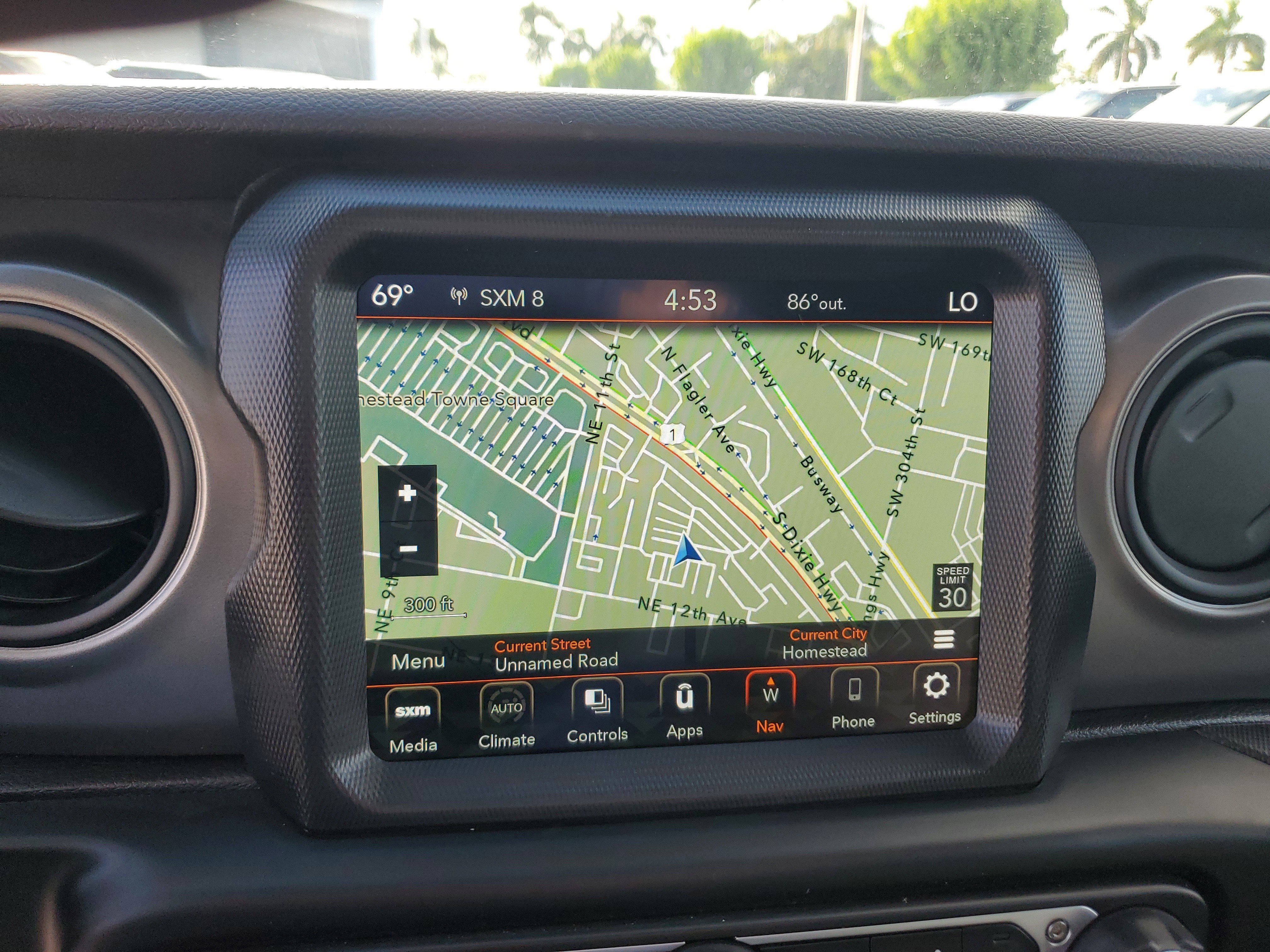 Used 2023 Jeep Gladiator Sport image 10