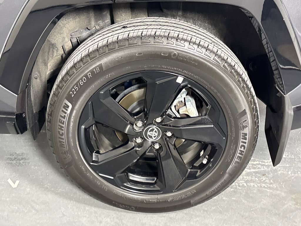 Used 2021 Toyota RAV4 XSE image 33