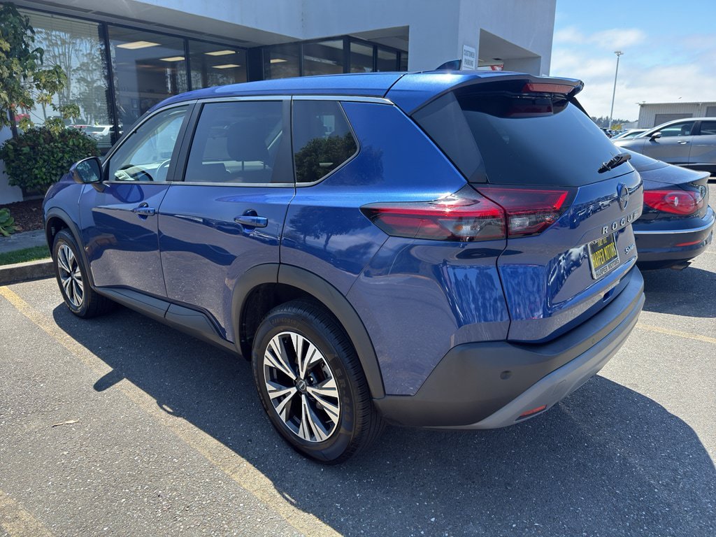 Used 2023 Nissan Rogue SV AWD/4WD image 3