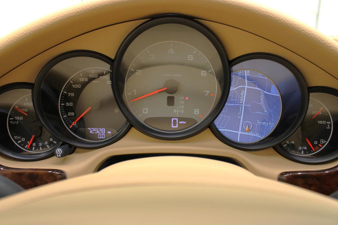 Used 2014 Porsche Panamera S image 75