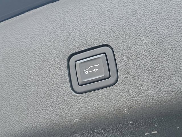 Used 2022 Chevrolet Traverse LT image 8