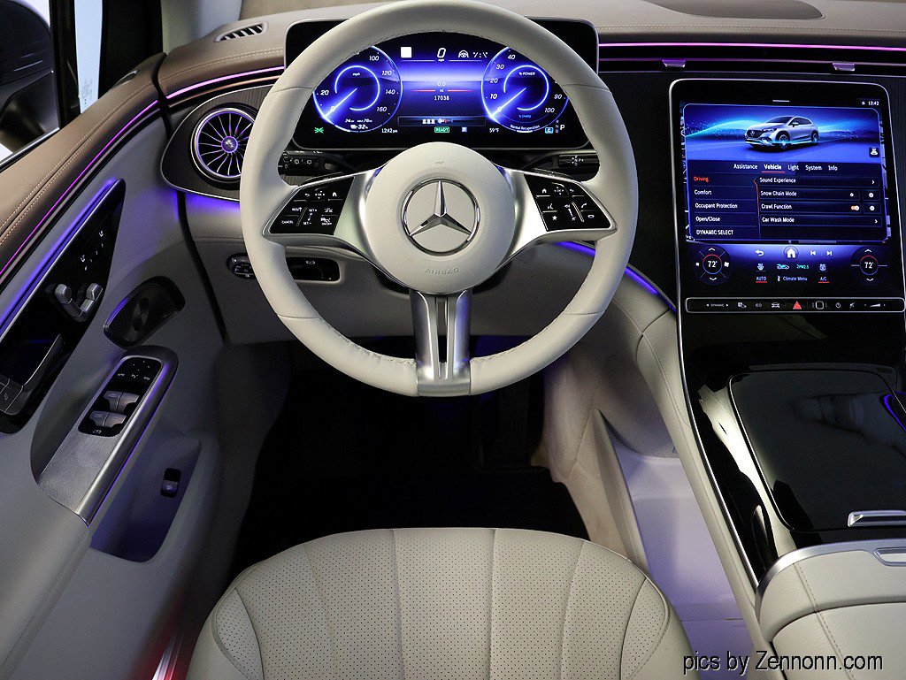 Used 2023 Mercedes-Benz EQE 350+ 4MATIC SUV w/ Exclusive Trim Package image 14