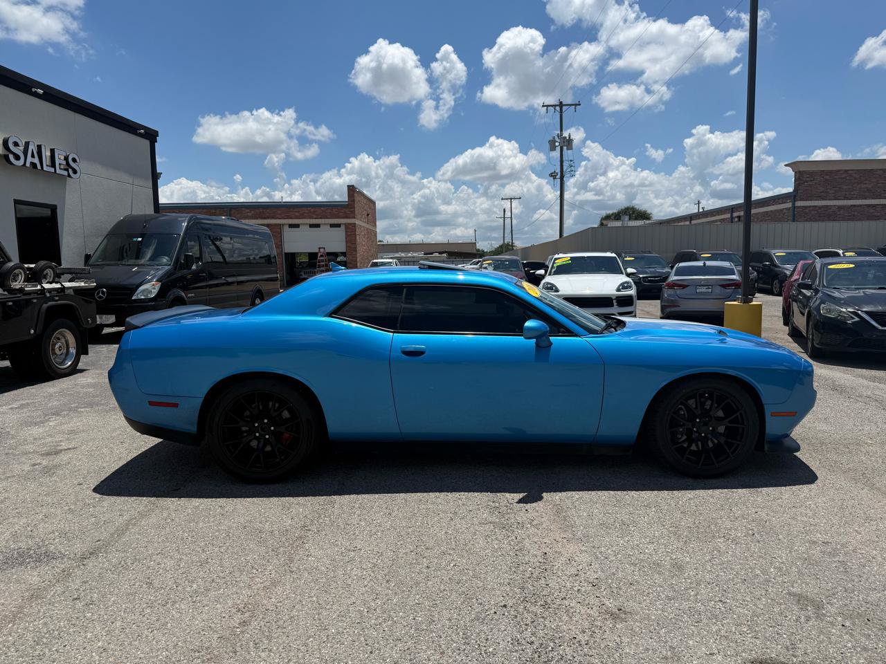 Used 2016 Dodge Challenger R/T Scat Pack w/ Leather Interior Group RWD image 5