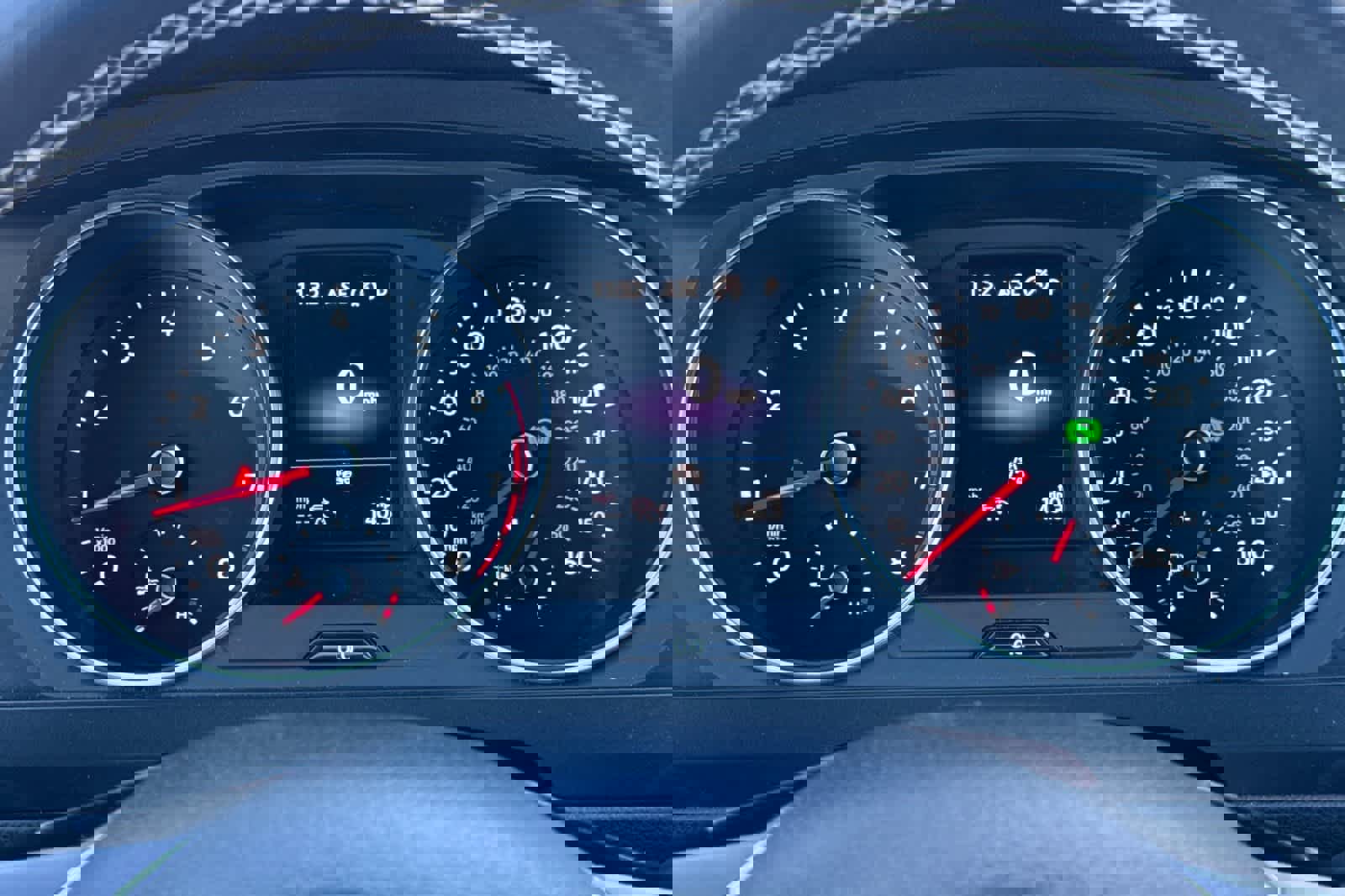 Used 2021 Volkswagen Tiguan SE image 28