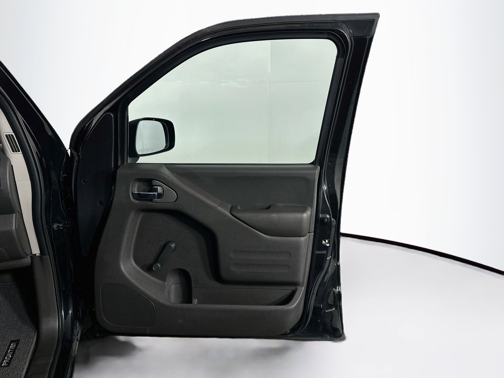 Used 2016 Nissan Frontier S RWD image 29