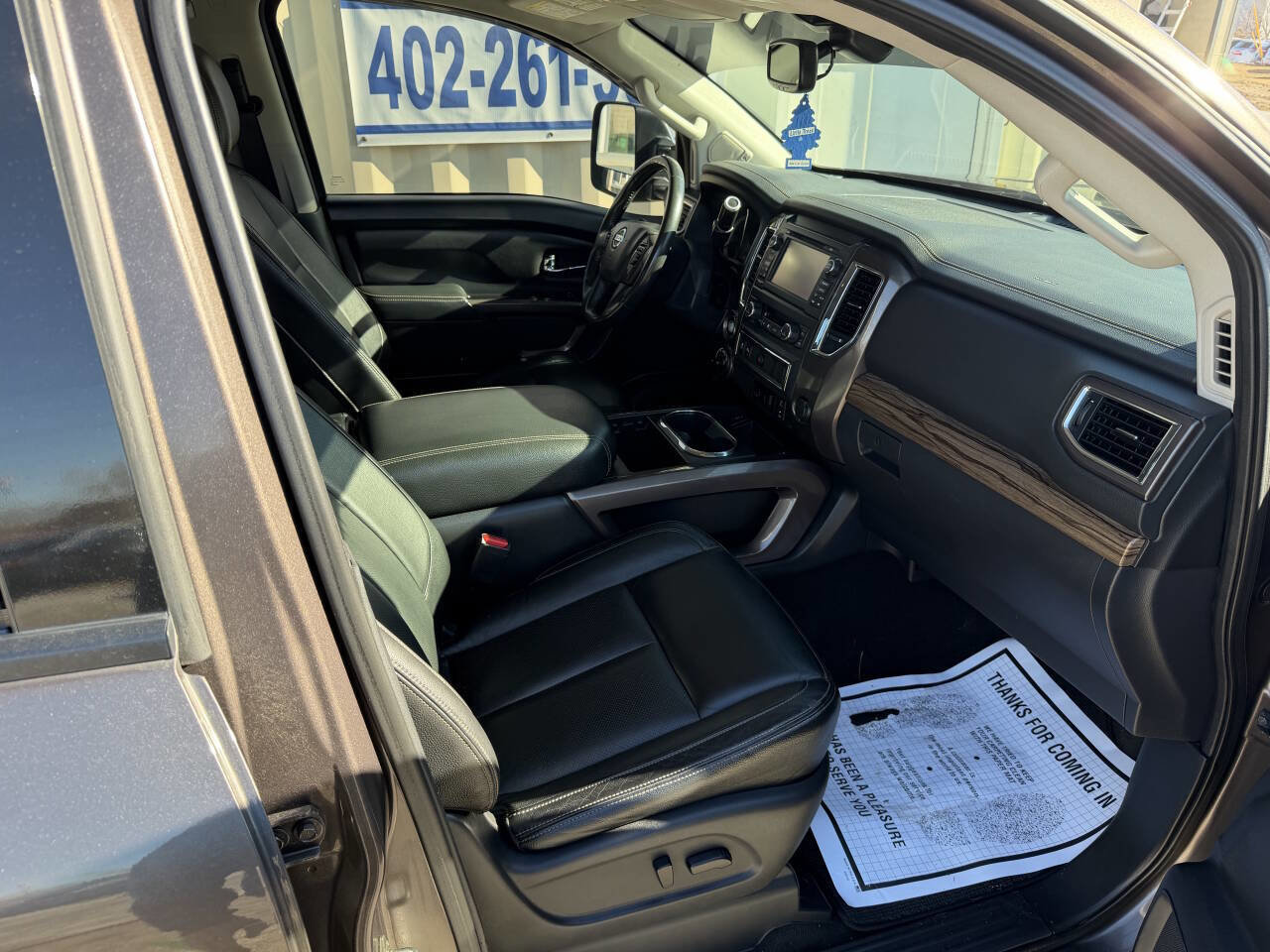Used 2016 Nissan Titan SL AWD/4WD image 17