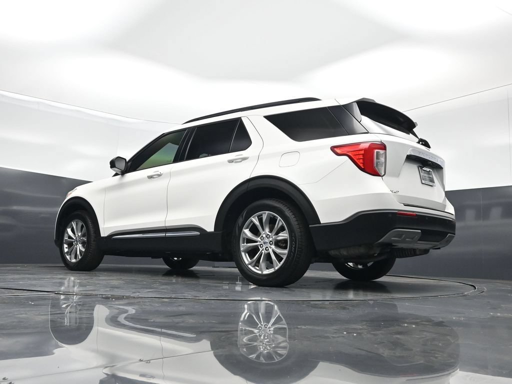 Certified 2021 Ford Explorer XLT w/ Equipment Group 202A RWD image 47