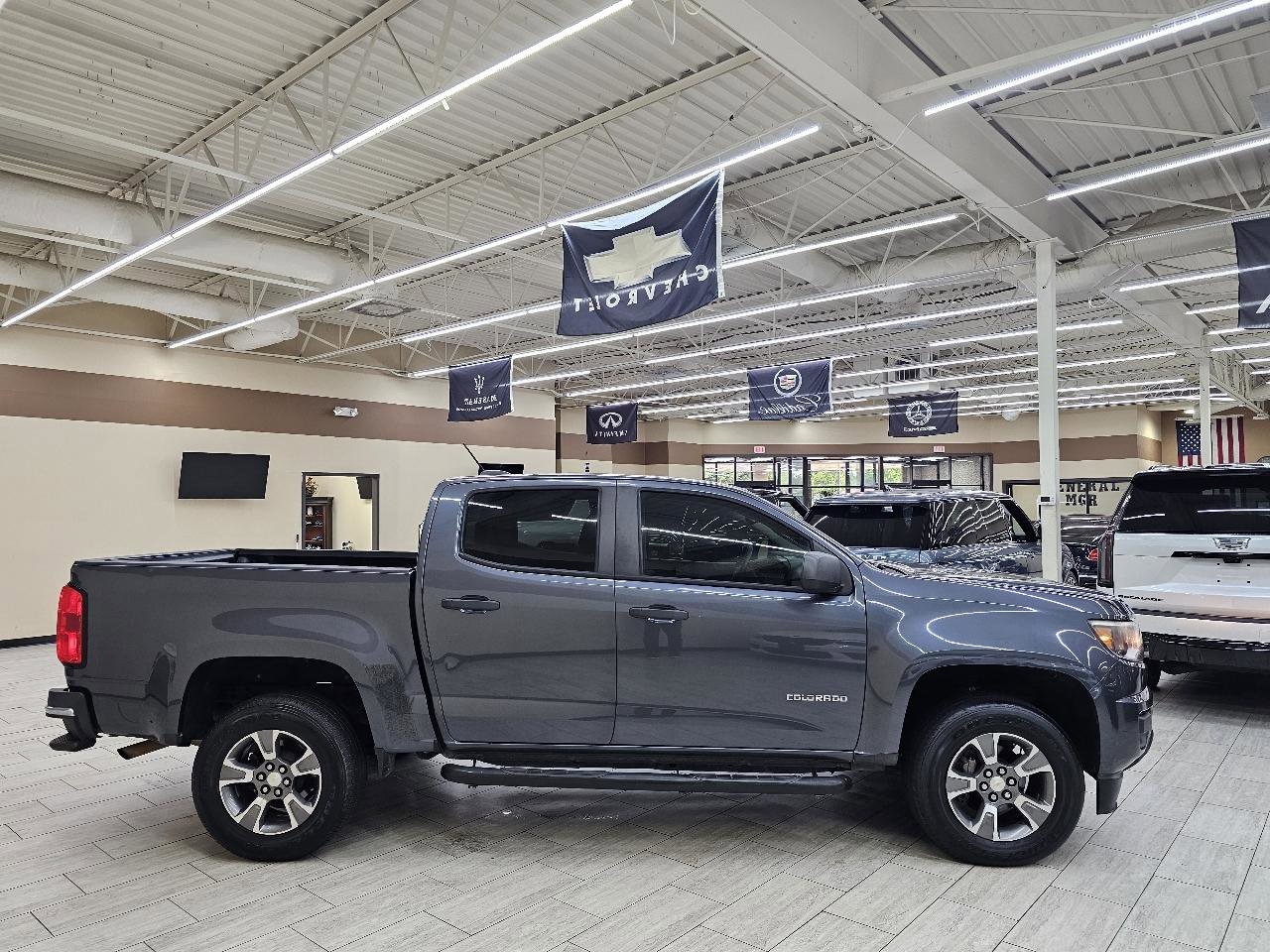 Used 2017 Chevrolet Colorado W/T w/ WT Convenience Package image 5