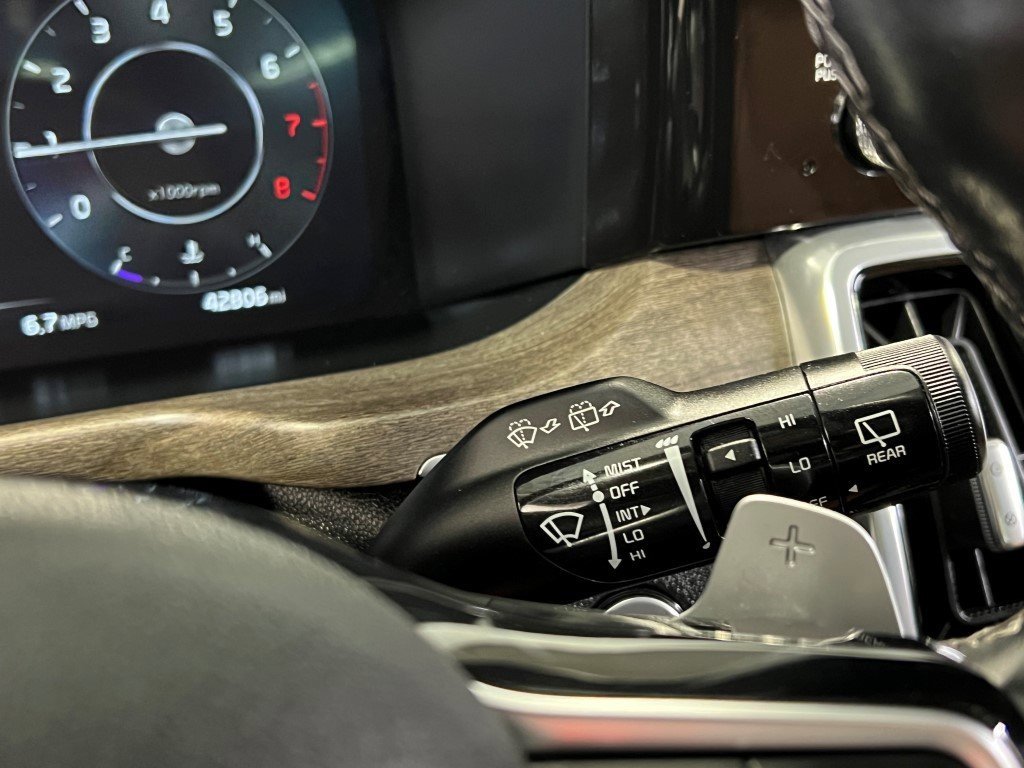 Used 2022 Kia Sorento SX Prestige w/ Rust Color Package image 35