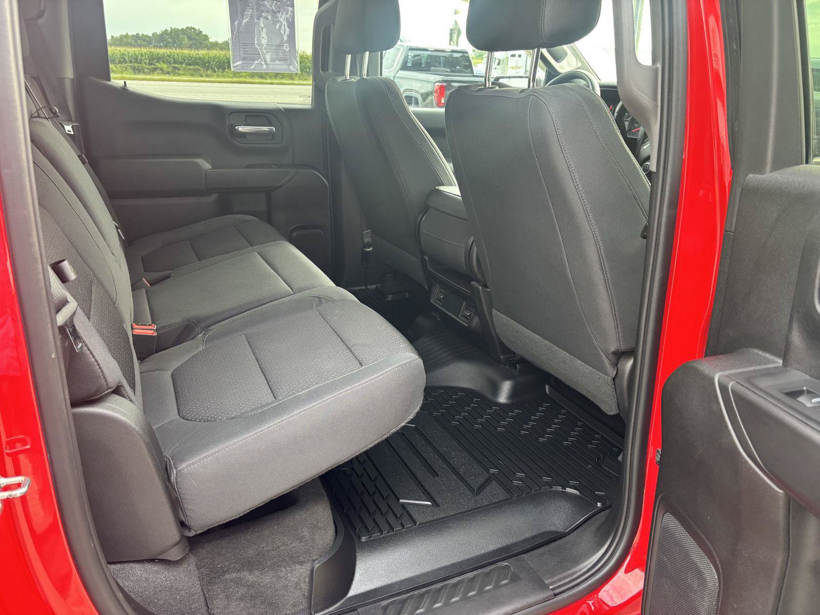 Used 2019 Chevrolet Silverado 1500 Custom w/ Custom Value Package AWD/4WD image 16