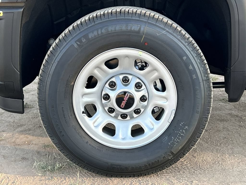 New 2026 GMC Sierra 2500 Pro AWD/4WD image 32