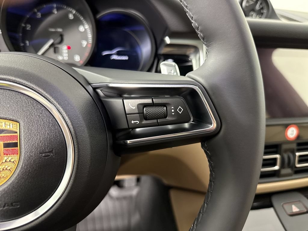 New 2026 Porsche Macan AWD/4WD image 39