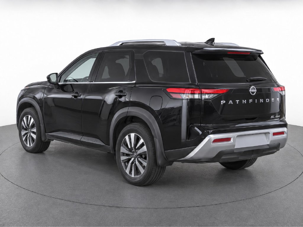 Used 2022 Nissan Pathfinder SL AWD/4WD image 3