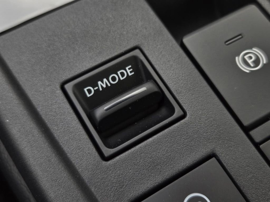 New 2026 Nissan Sentra SR w/ SR Premium Package image 24