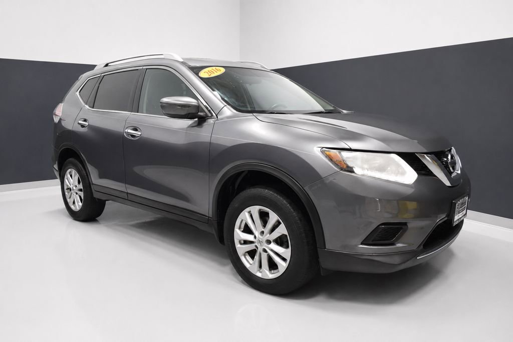 Used 2016 Nissan Rogue SV w/ SV Moonroof Package AWD/4WD image 7