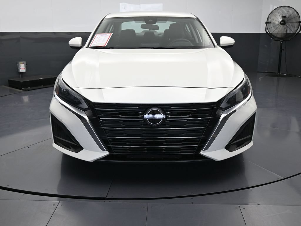 Used 2023 Nissan Altima 2.5 SV FWD image 47
