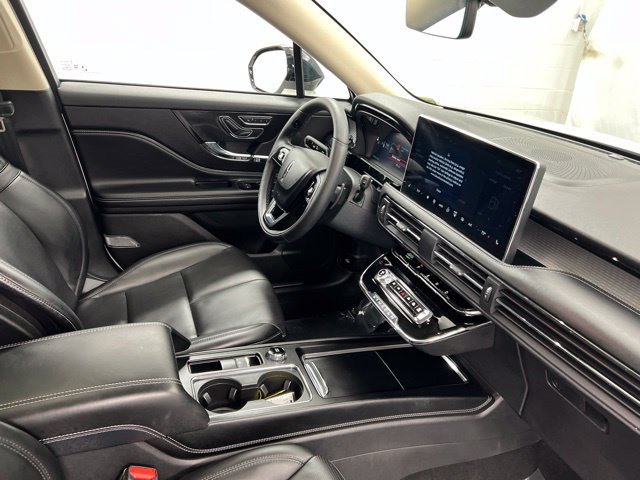 Used 2024 Lincoln Corsair AWD w/ Equipment Group 101A image 26