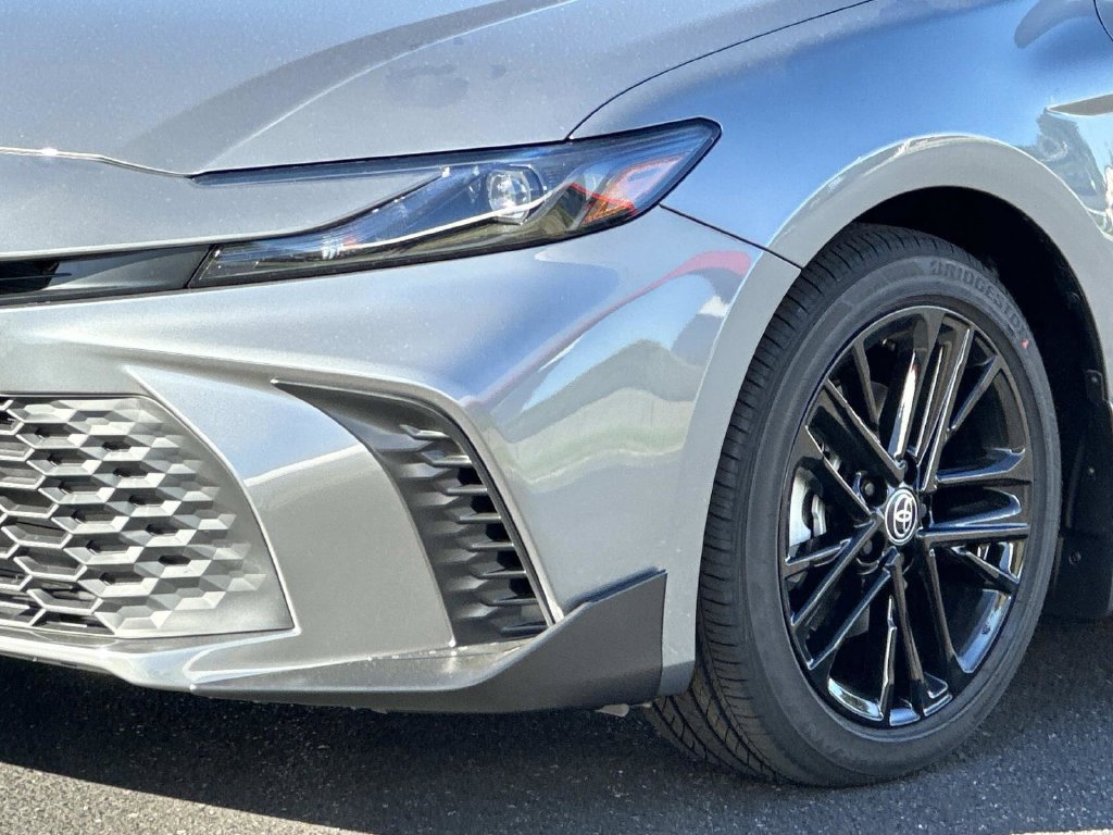 New 2026 Toyota Camry SE FWD image 7