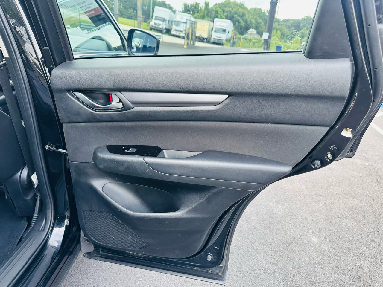 Used 2018 MAZDA CX-5 Sport image 30