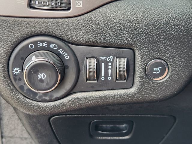 Used 2022 Jeep Cherokee Latitude Lux FWD image 21