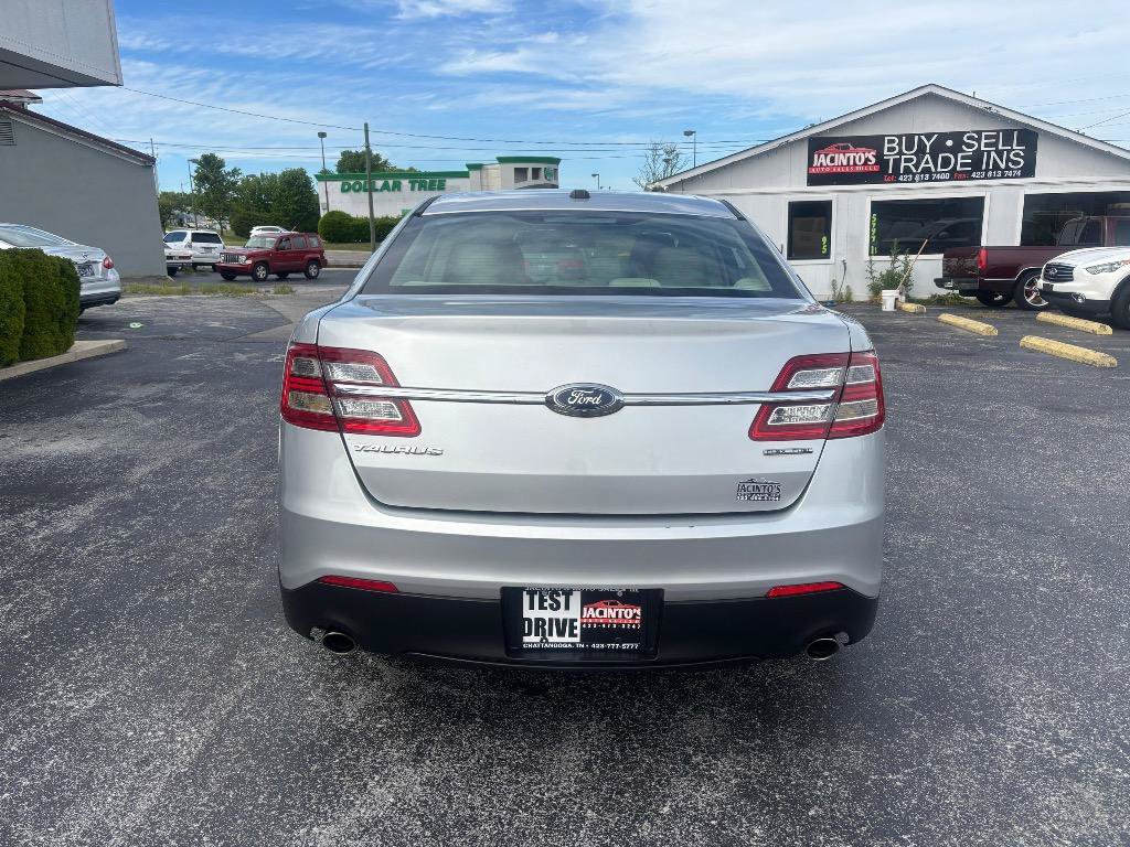 Used 2018 Ford Taurus SE FWD image 7