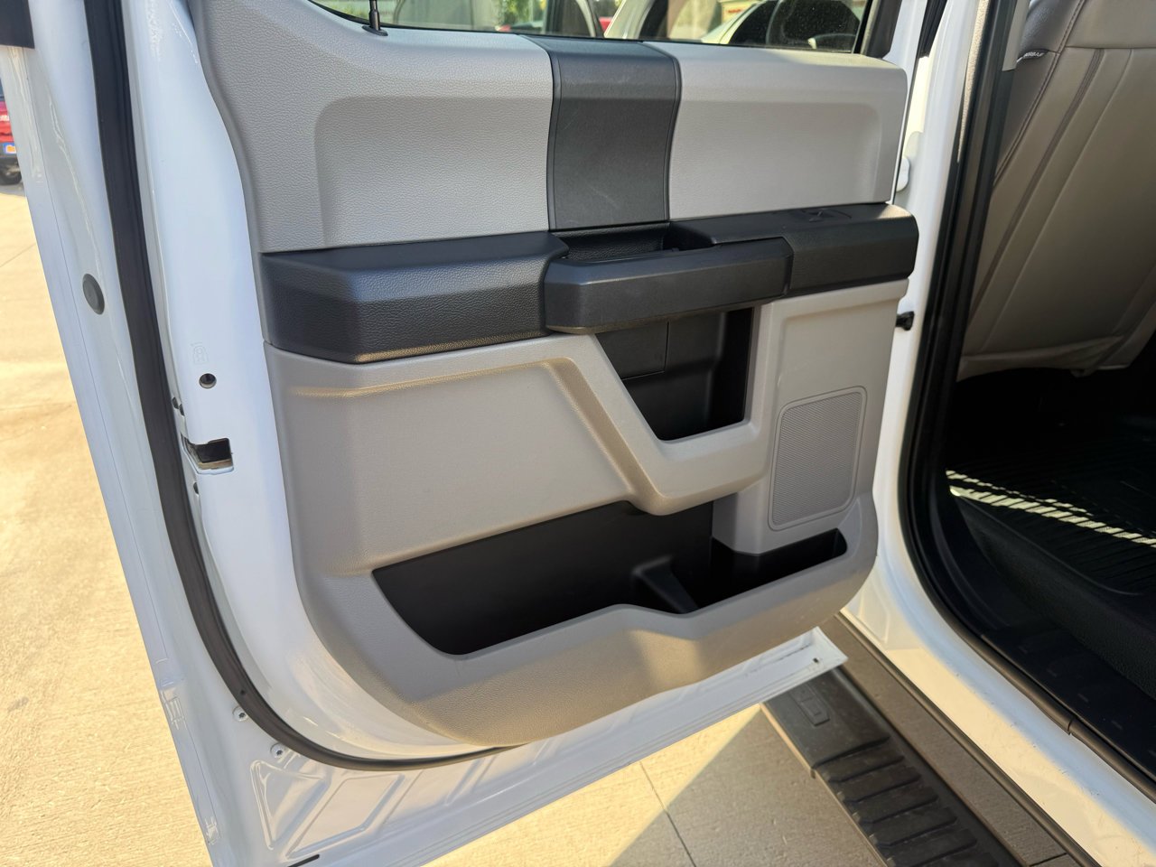 Used 2021 Ford F250 XL w/ Power Equipment Group image 14