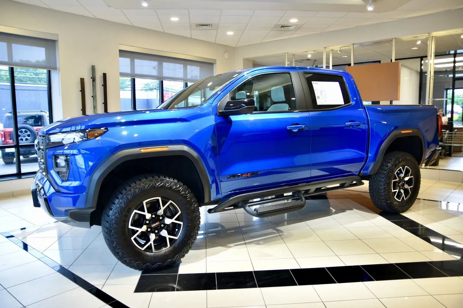 Used 2023 GMC Canyon AT4X AWD/4WD image 3