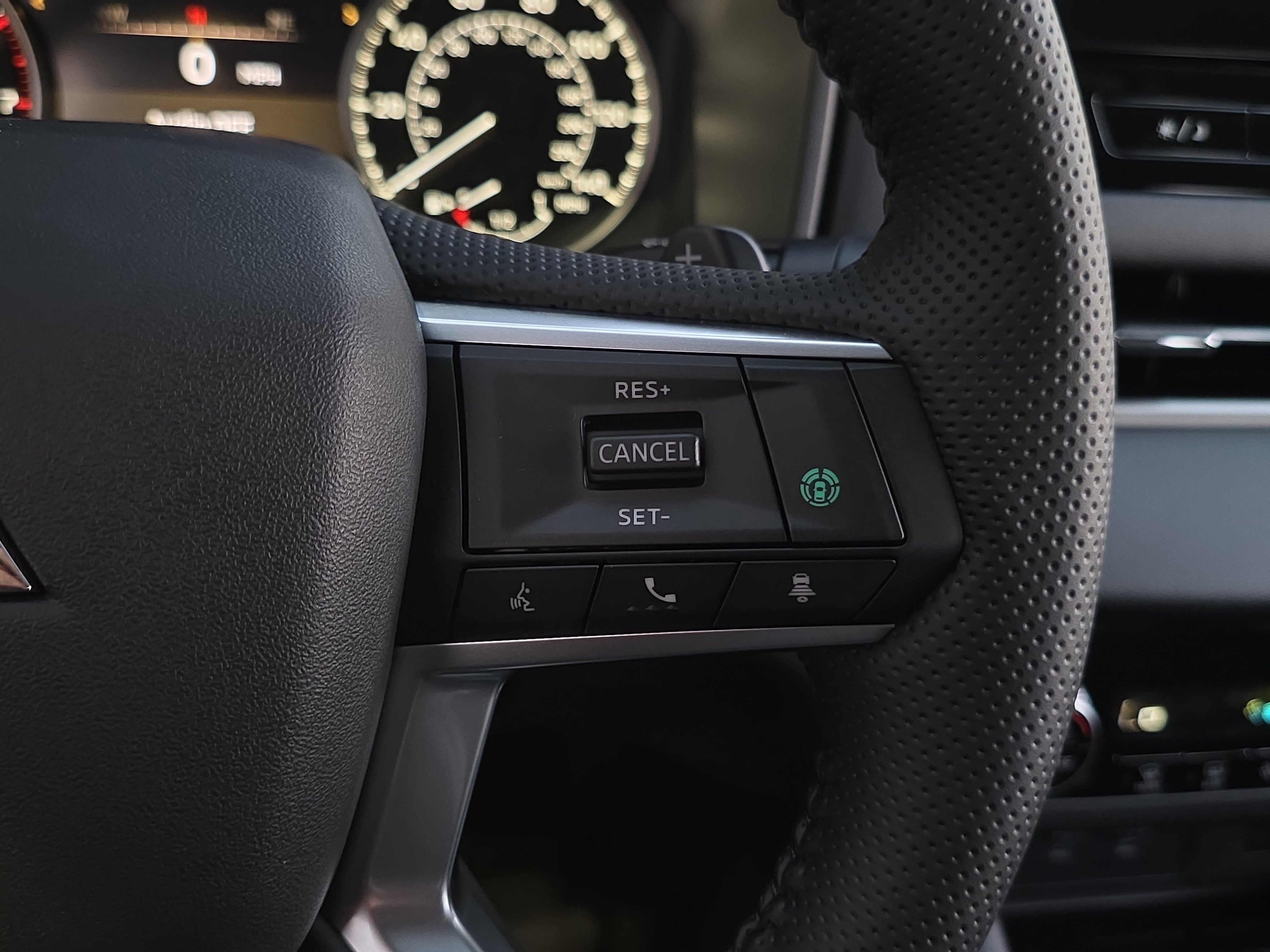 New 2025 Mitsubishi Outlander SE image 12