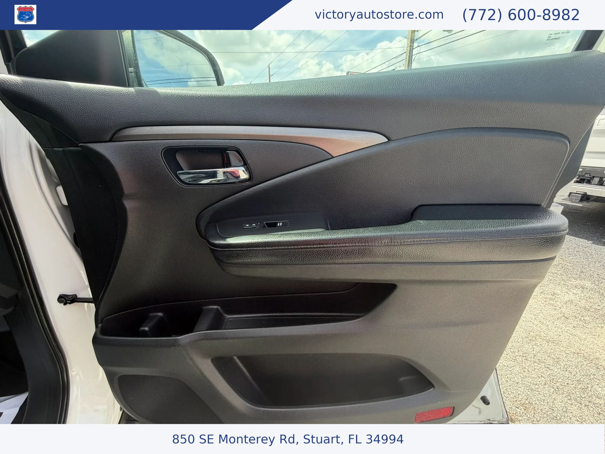 Used 2018 Honda Pilot LX image 11