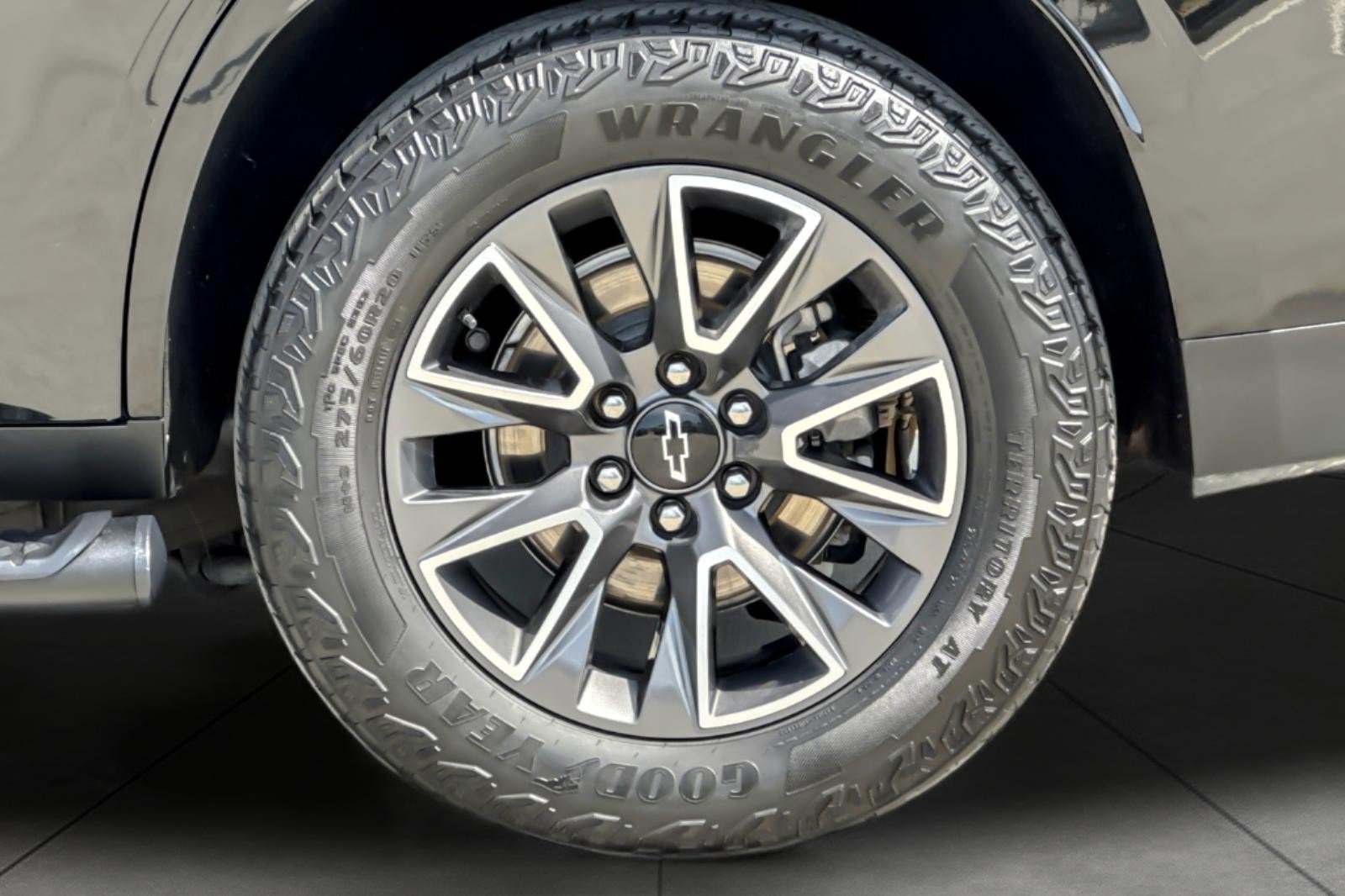 Used 2024 Chevrolet Tahoe Z71 w/ Z71 Off-Road Package AWD/4WD image 27