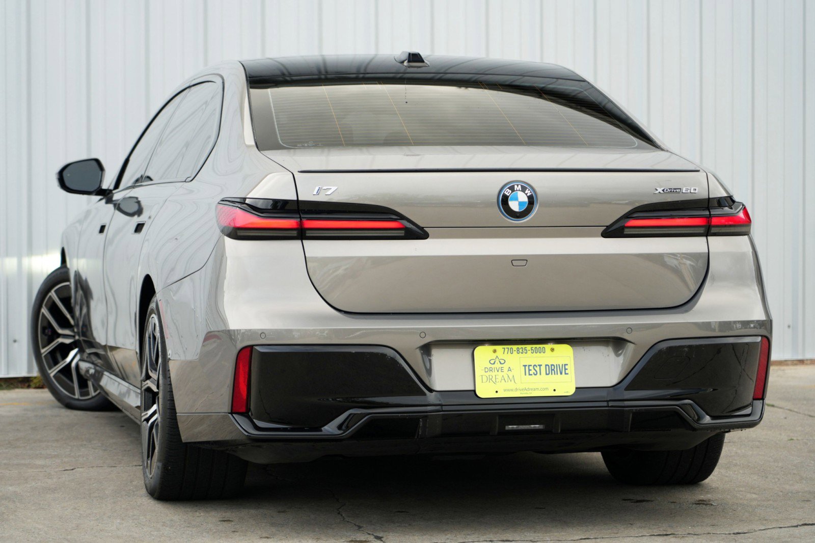 Used 2023 BMW i7 xDrive60 image 6