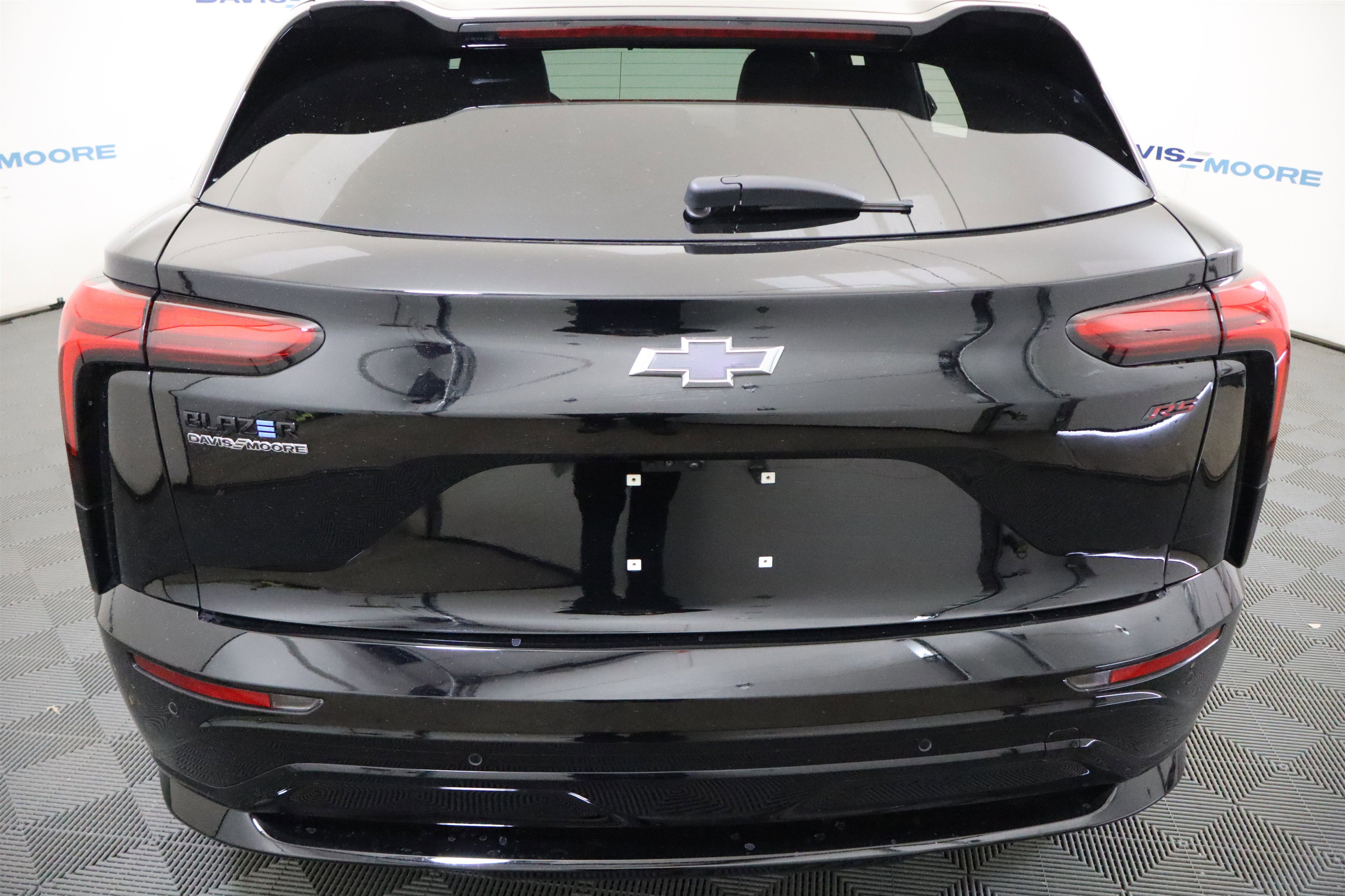 New 2025 Chevrolet Blazer EV RS image 8
