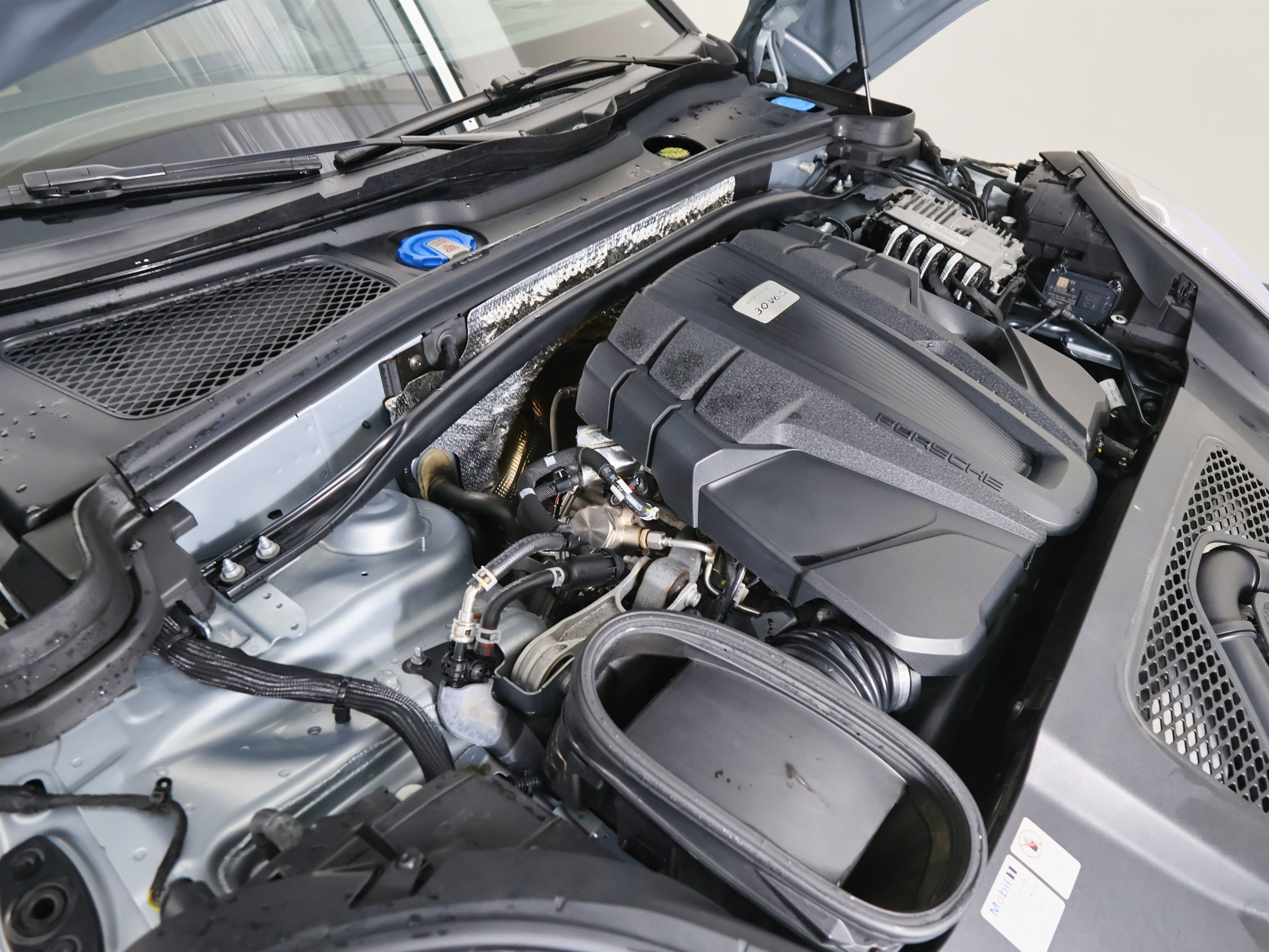 Used 2021 Porsche Macan S image 61