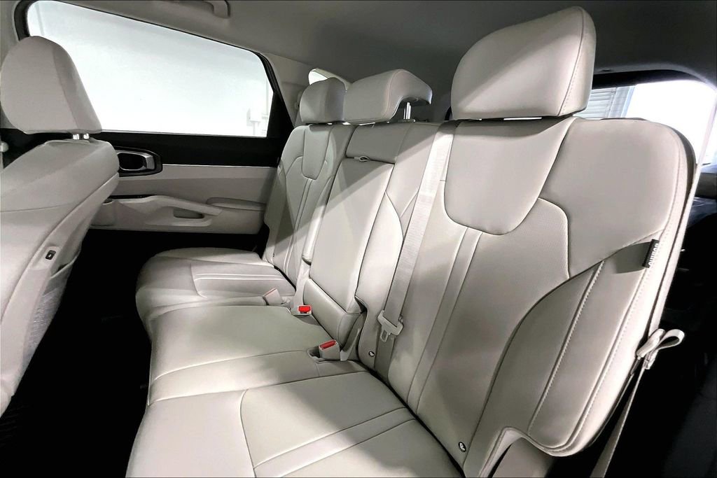 New 2026 Kia Sorento EX FWD image 17