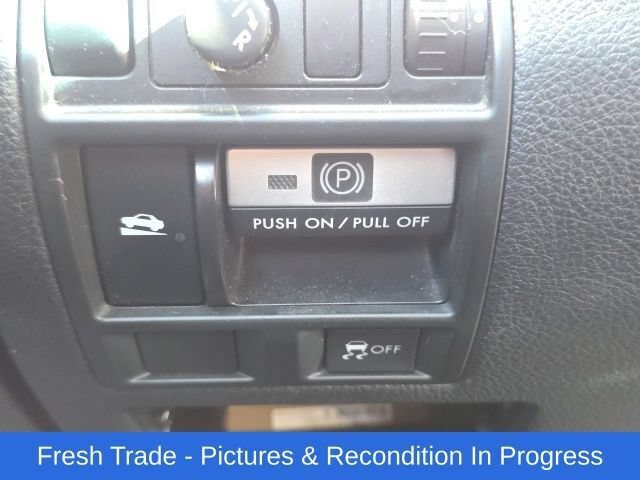 Used 2012 Subaru Outback 2.5i Limited w/ Moonroof Pkg AWD/4WD image 16