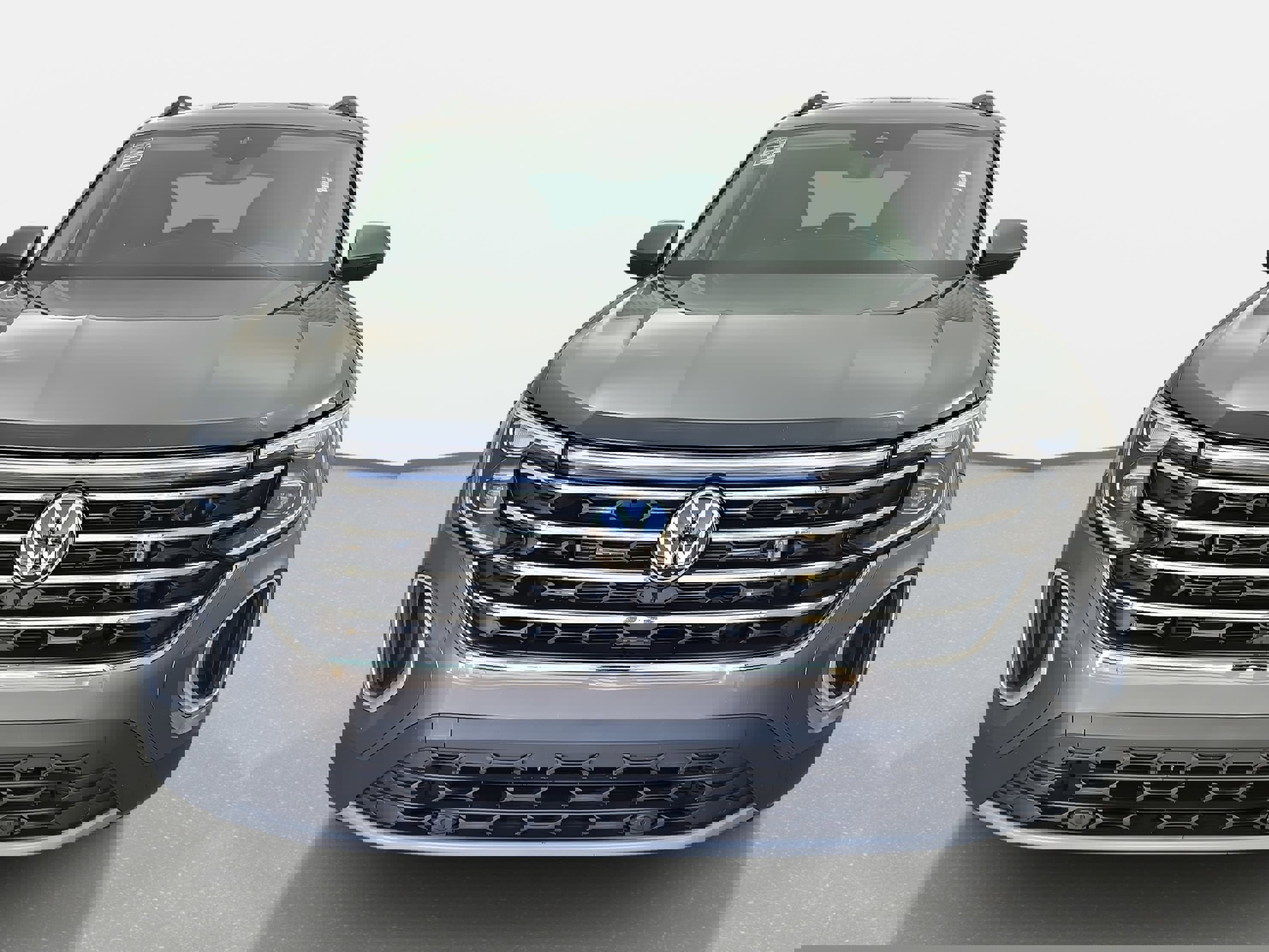 Used 2024 Volkswagen Atlas SE image 2