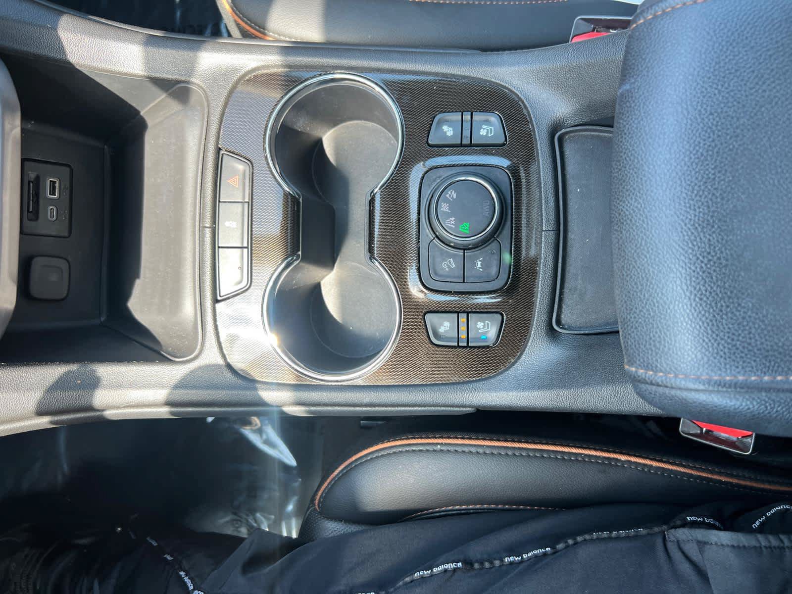 Certified 2023 GMC Acadia AT4 w/ Technology Package AWD/4WD image 23
