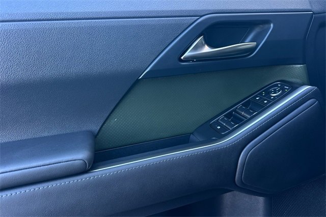 Used 2025 Lexus GX 550 image 12