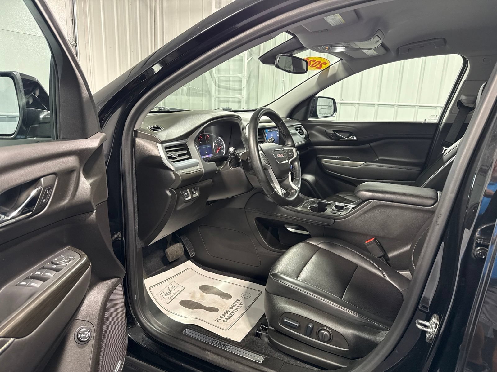 Used 2023 GMC Acadia SLT w/ Elevation Edition FWD image 21