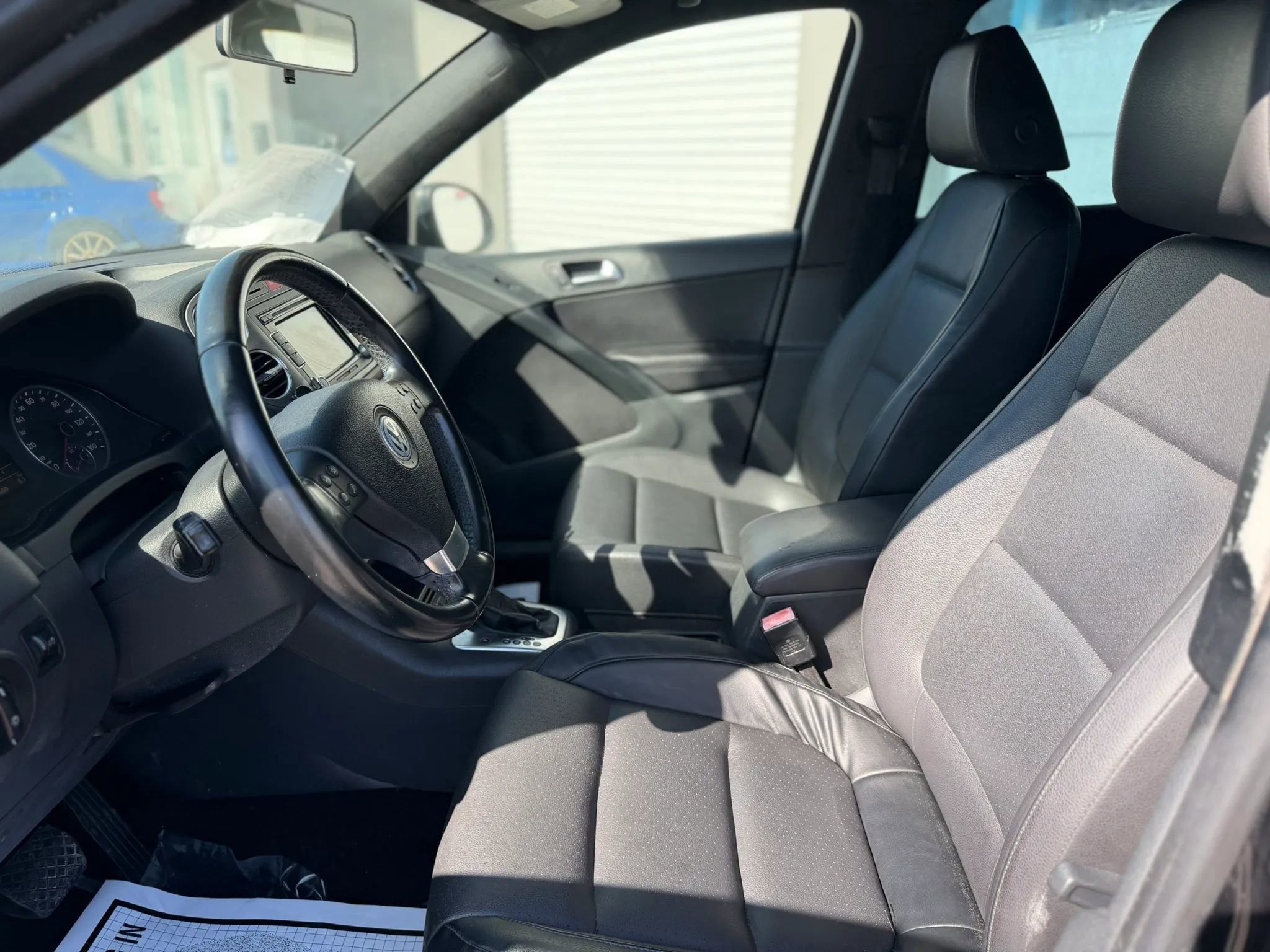 Used 2010 Volkswagen Tiguan S FWD image 11