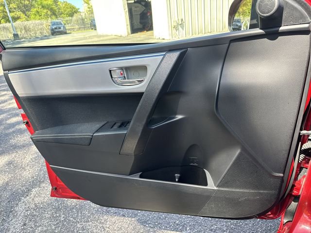 Used 2015 Toyota Corolla LE FWD image 24