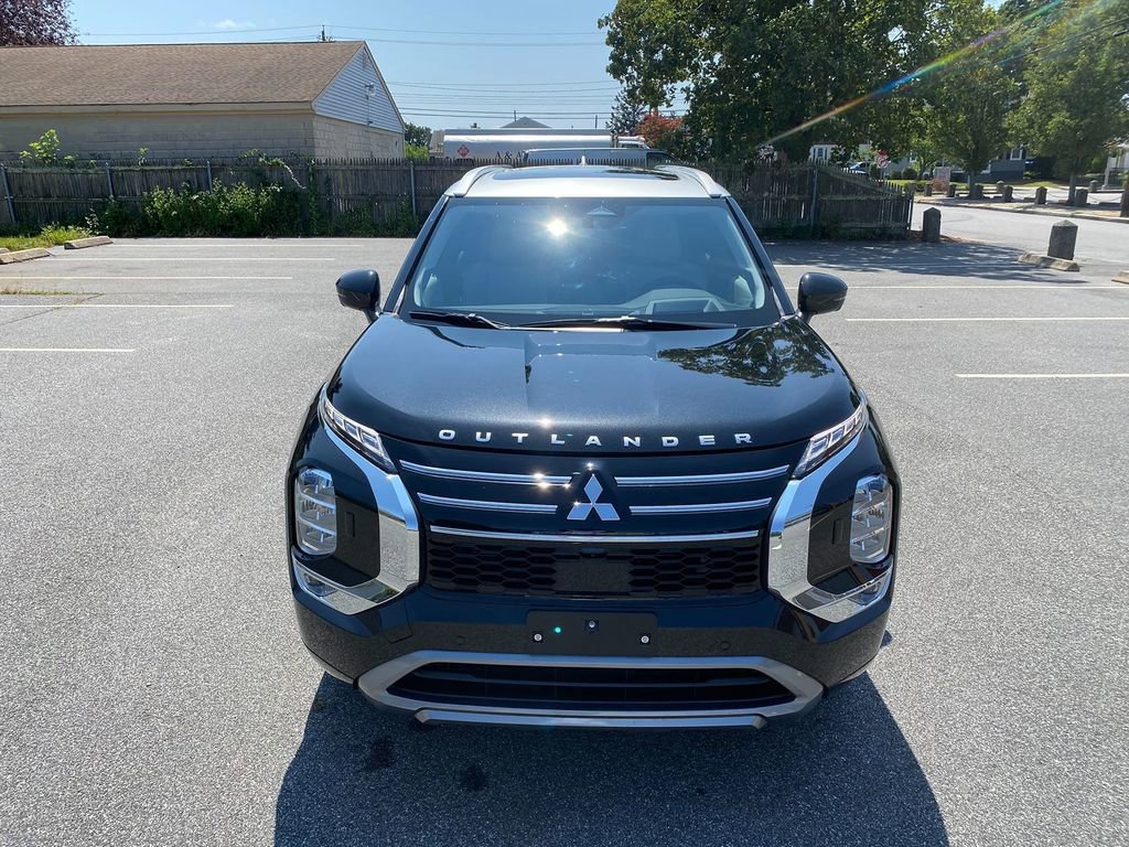 New 2025 Mitsubishi Outlander SEL image 3