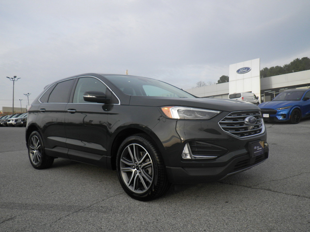 Certified 2024 Ford Edge Titanium w/ Equipment Group 301A image 1