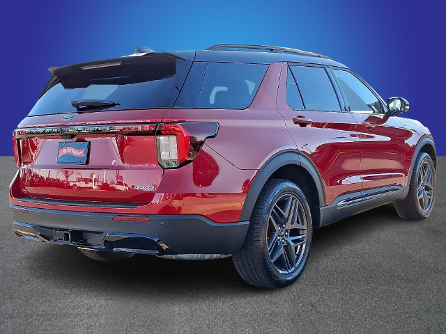 New 2026 Ford Explorer ST-Line w/ ST-Line Street Pack AWD/4WD image 3