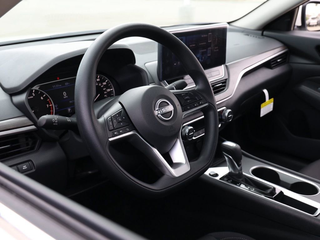 New 2026 Nissan Altima 2.5 SV image 14